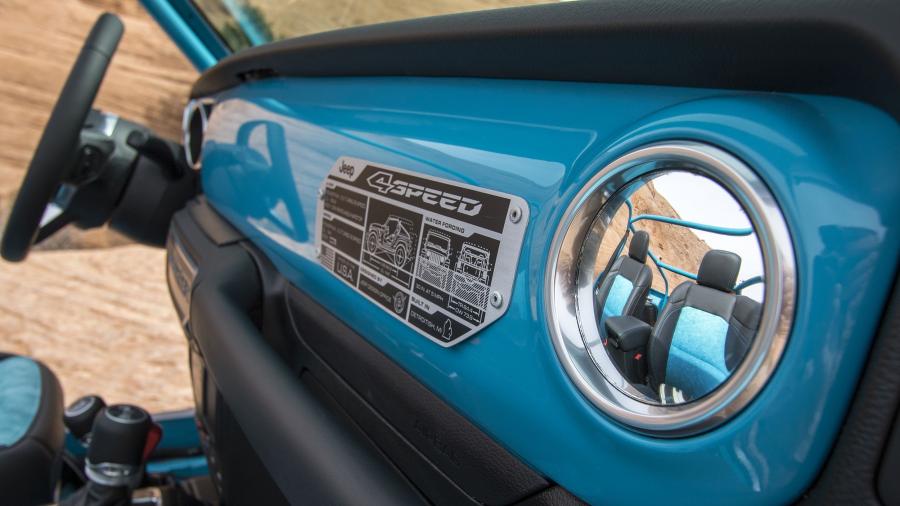 Детали интерьера Jeep 4SPEED Concept (JL) 2018 года  (фото 32 из 39)